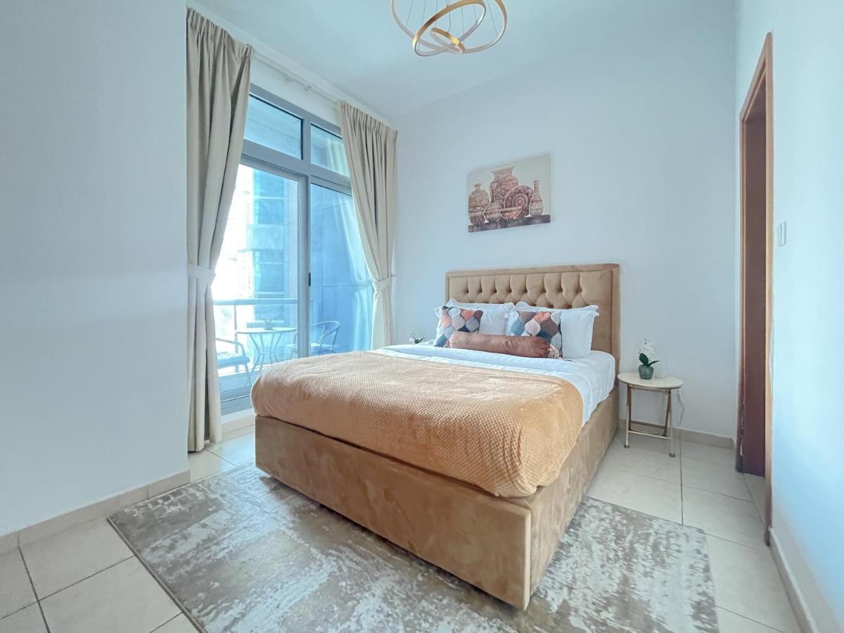Apartment Stunning Sunset View Terrace 2 Bed In The Heart Of Marina *